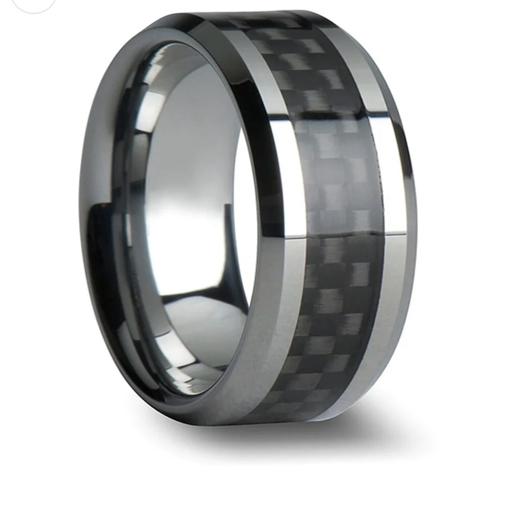 7 mm Tungsten Carbide with Carbon Fiber Mesh-Patterned Inlay, Size 5.5 - Picture 3 of 4